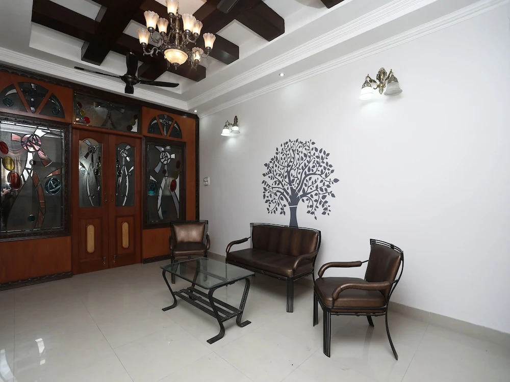 OYO 13293 Home Luxury Villa Canal Road