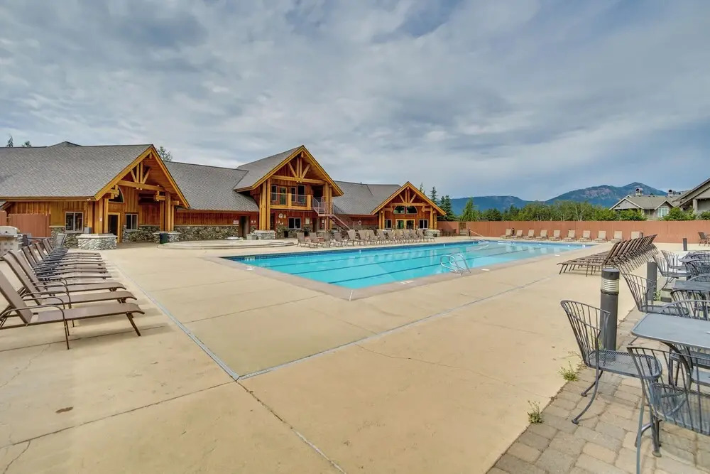 Cozy Ronald Retreat w/ Community Amenities!