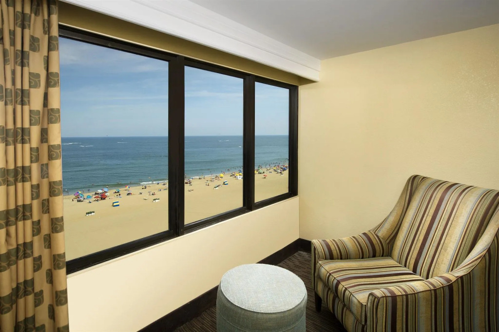 Four Points by Sheraton Virginia Beach Oceanfront