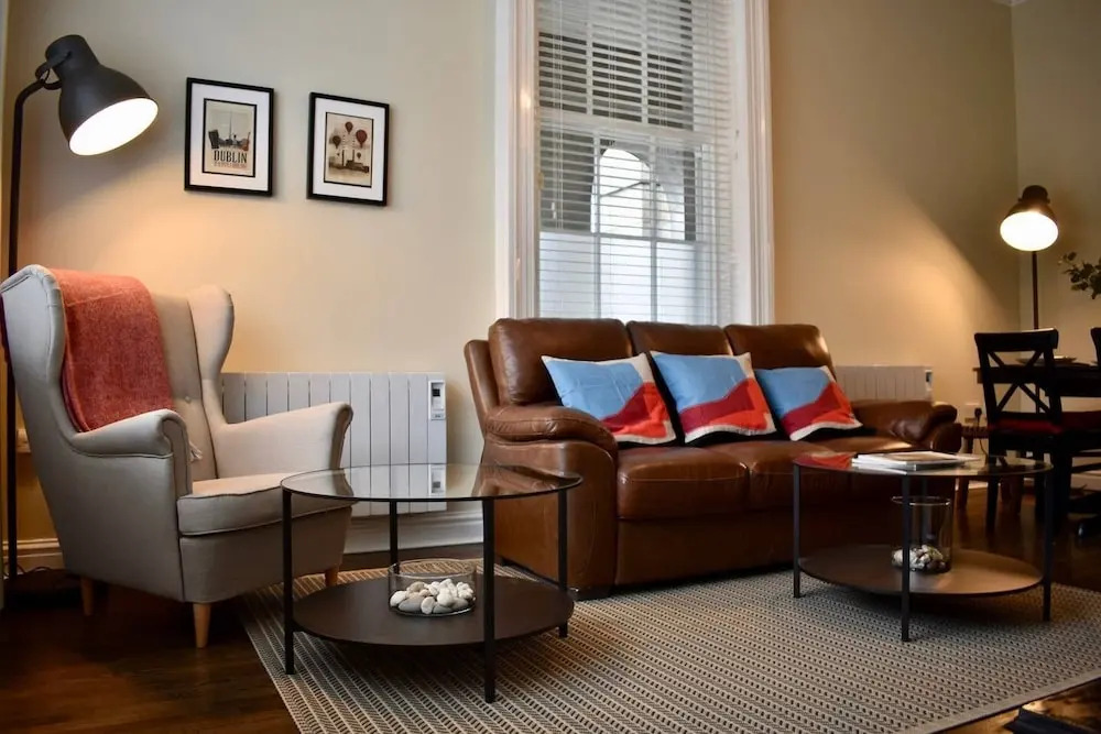 Newly Refurbished 2 Bedroom Townhouse in Dublin 4