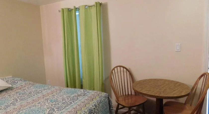 Emerald Isle Motel