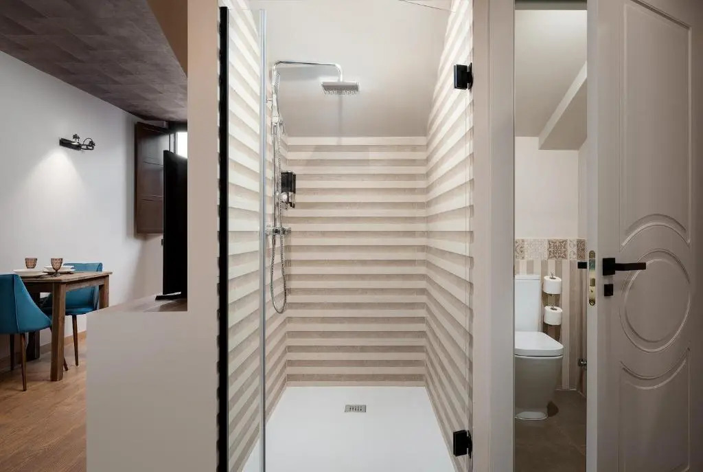 SUITE 1907 AVILES