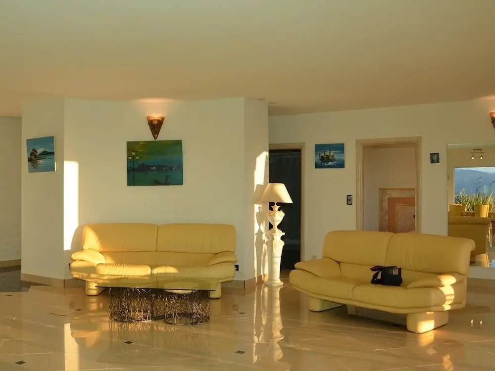 Villa Area