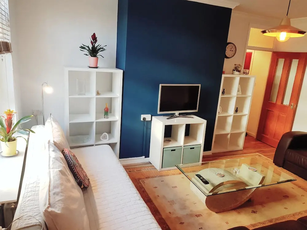 Thistle City London Apartment