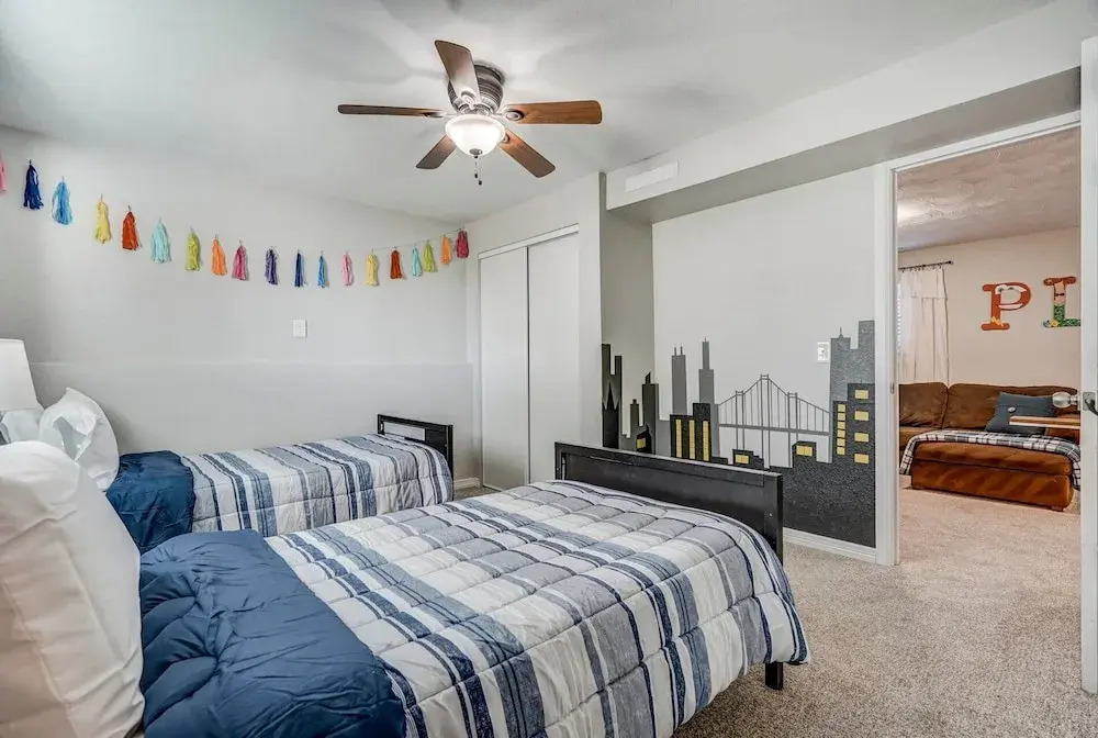 Family Vacation Home With Trampoline