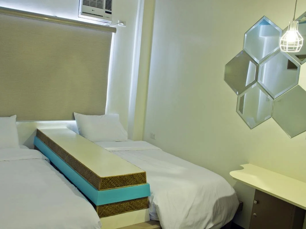 Second Wind Hostel by MNL