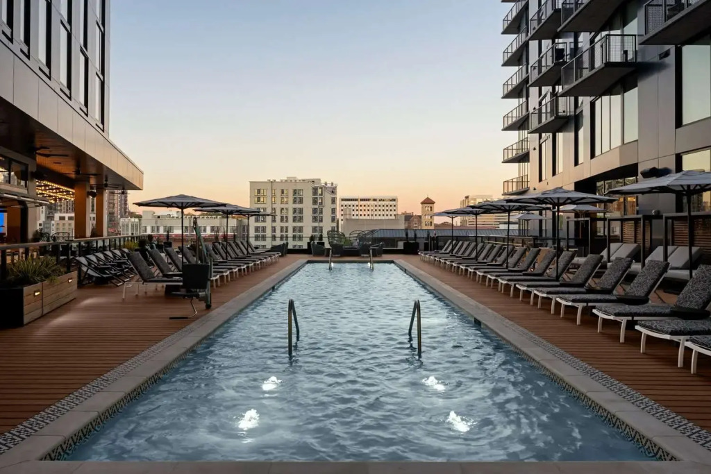Hotel Fraye Nashville, Curio Collection By Hilton