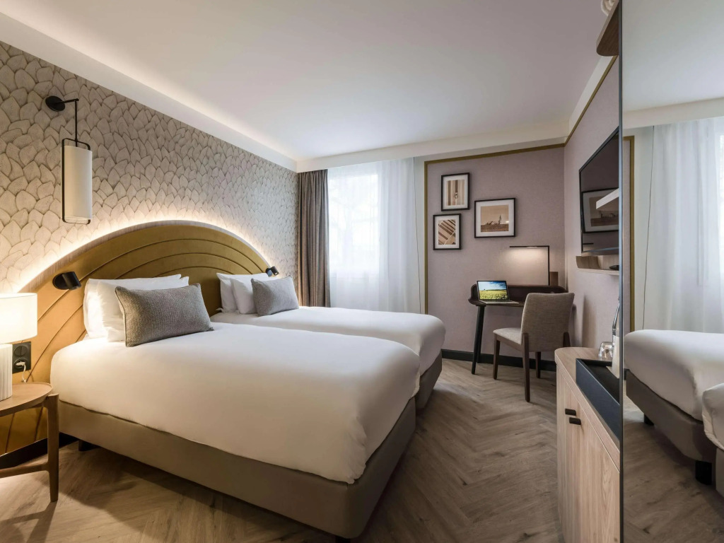 Mercure Chartres Est