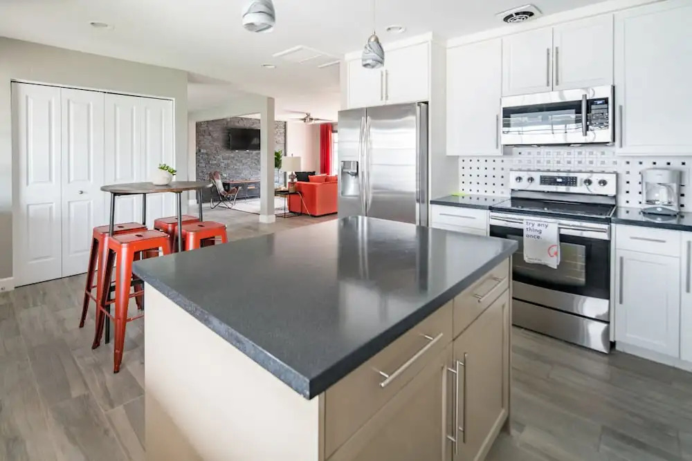 WanderJaunt - Regal - 4BR - South Scottsdale