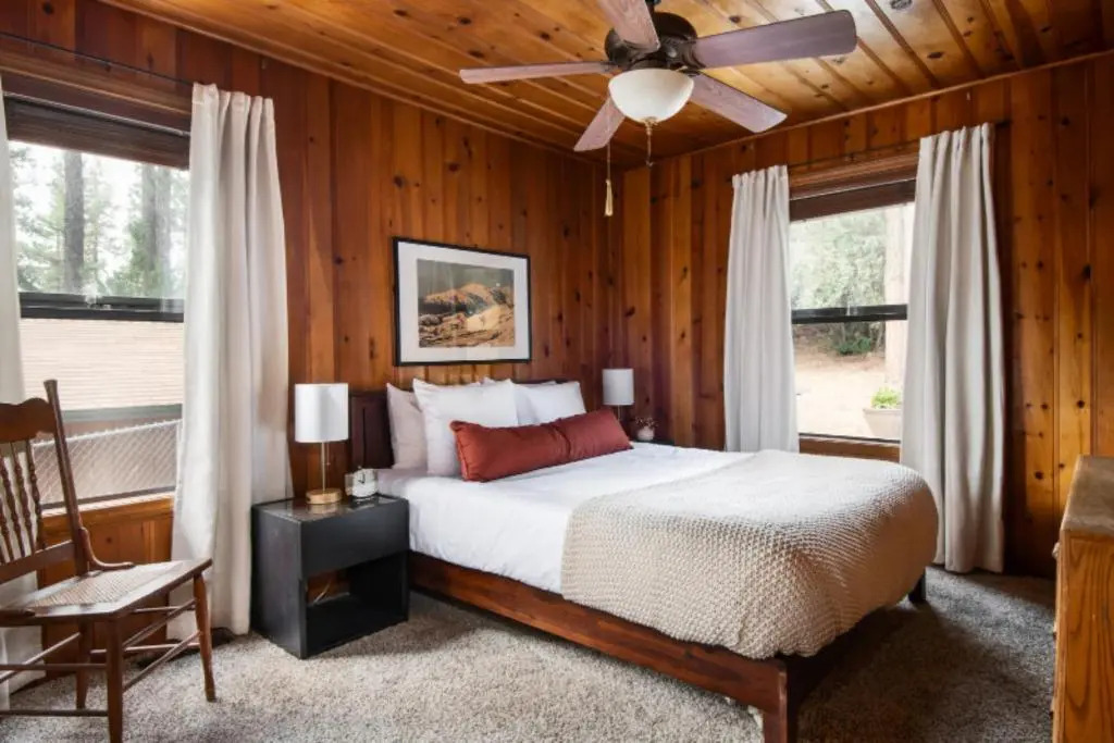 Cougar Lodge by AvantStay Private Character Cabin in Big Bear w Large Patio