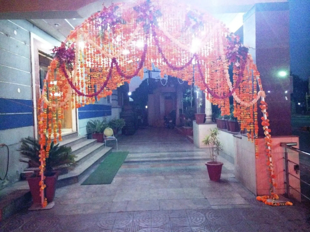 Chandra Inn