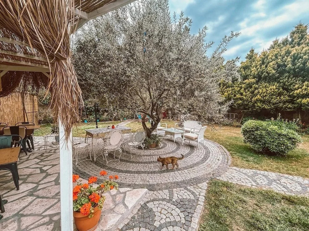 Cunda Pera Otel