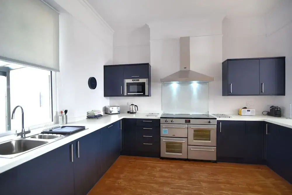 7 Seafield Road