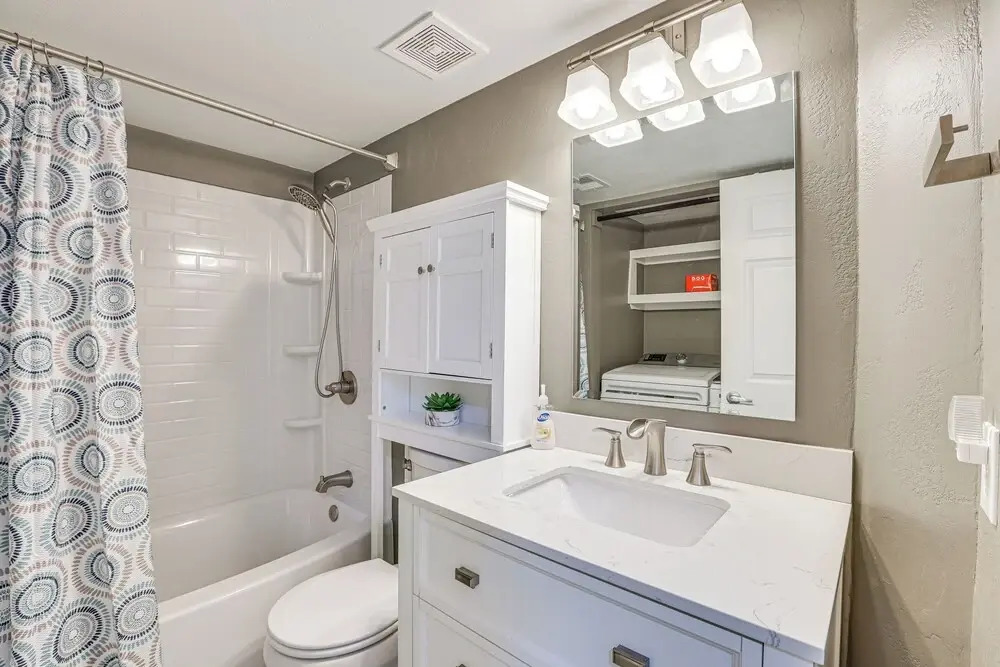 Peoria Home w/ Private Pool, Hot Tub, & Gas Grill!