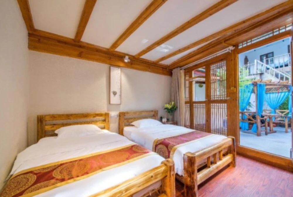Yilanfenghua Hostel