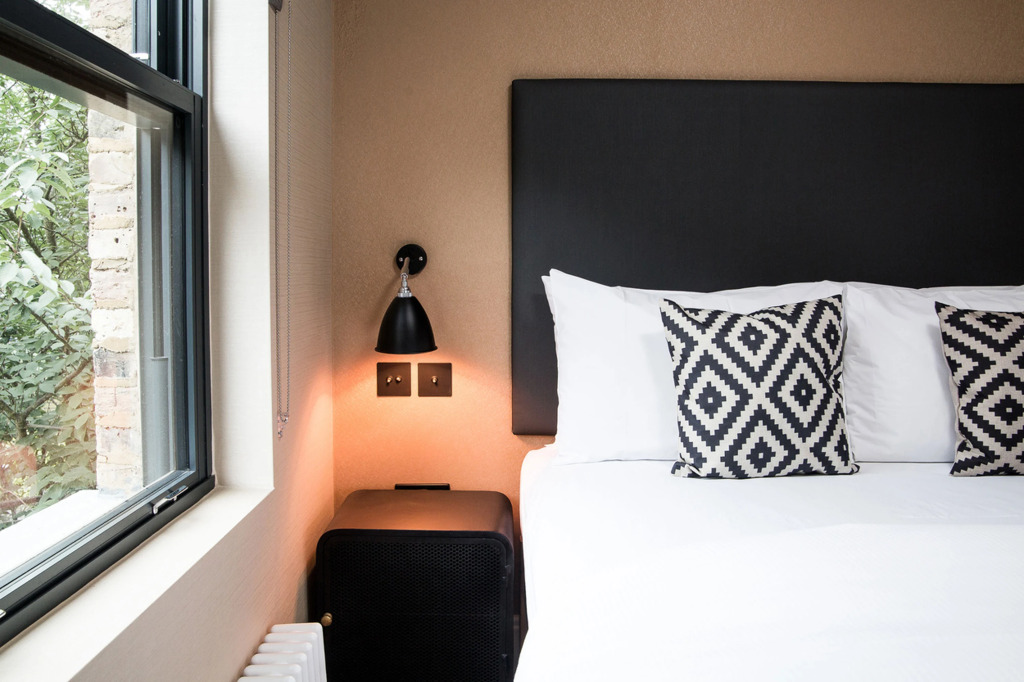 room2 London Hammersmith Townhouse