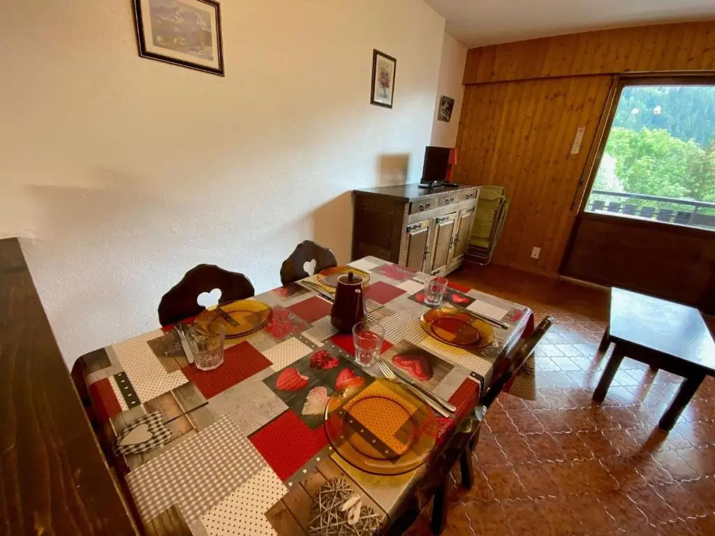 Appartement Le Grand-Bornand, 1 pièce, 4 personnes - FR-1-241-75