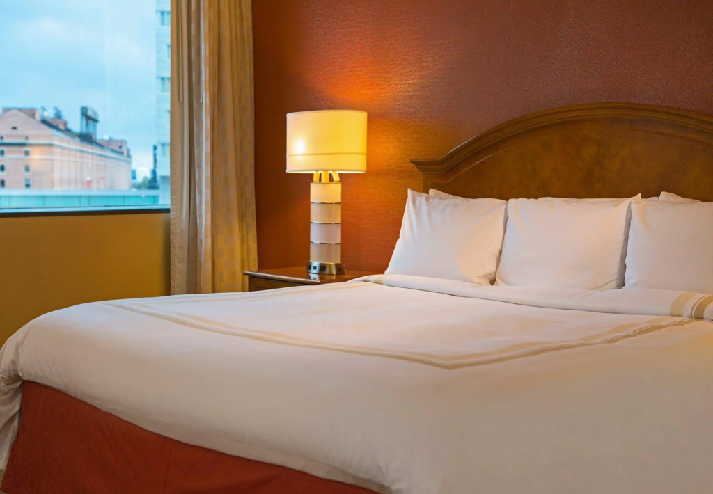 Baltimore Marriott Inner Harbor at Camden Yards