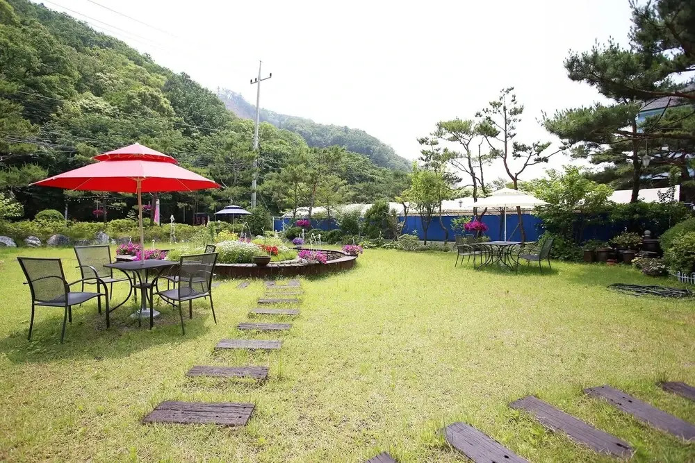 Cheongpyeong Paradise