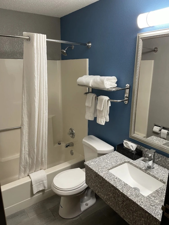 Economy Inn And Suites Cedar Rapids