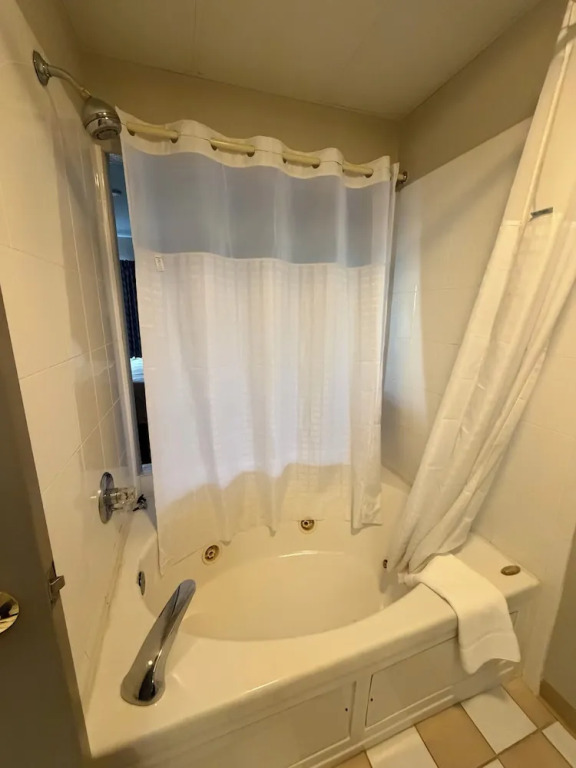 Relax Inn & Suites