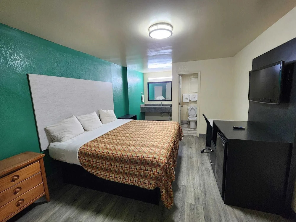 Green Garden Inn
