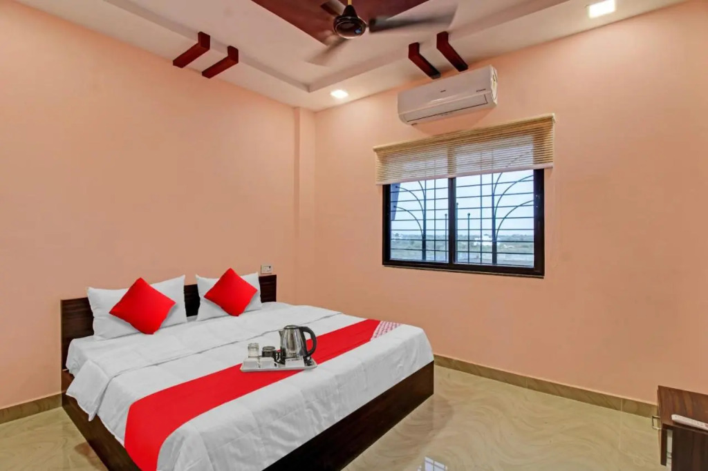 Hotel O Raj