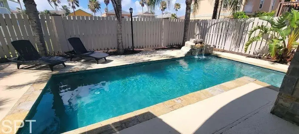Padre Beach House 5 Bedroom Home by RedAwning