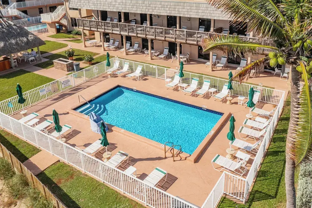 Emerald Seas Deerfield Beach Club
