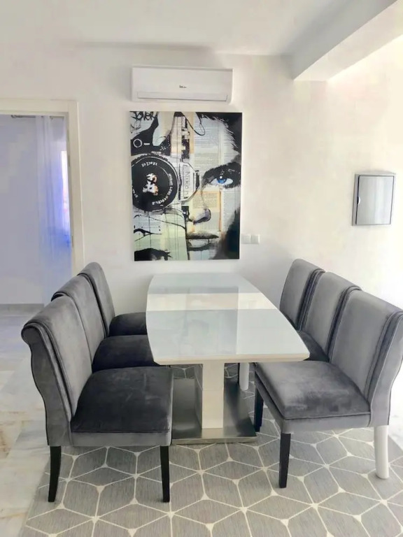 La Sala - Shabby Chic Bungalow in 5 min Walk From the Puerto Banus Beaches