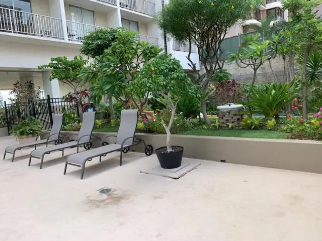 Your Little Piece of Paradise Pool, BBQ & Wifi at Inn on the Park 613