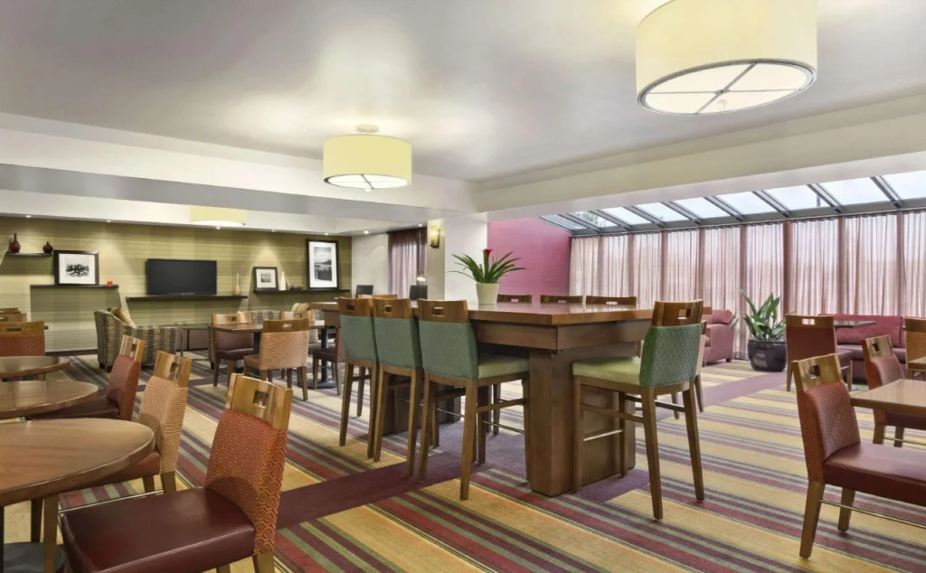 Hampton Inn Portland Airport