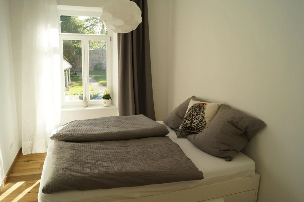 Loft Style 3 Room Apartment + terrace