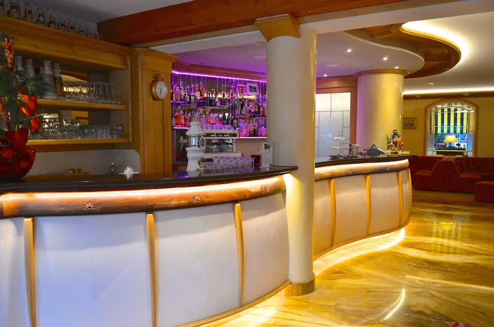 Alledolomiti Boutique Lake Hotel