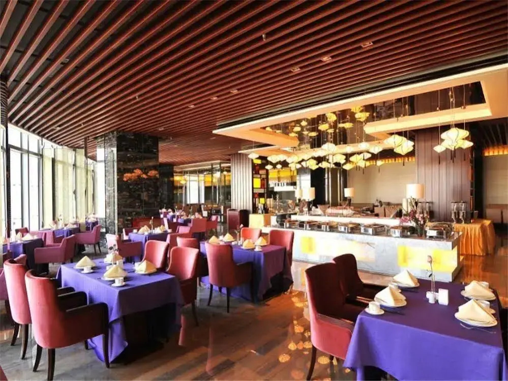 Soluxe Hotel