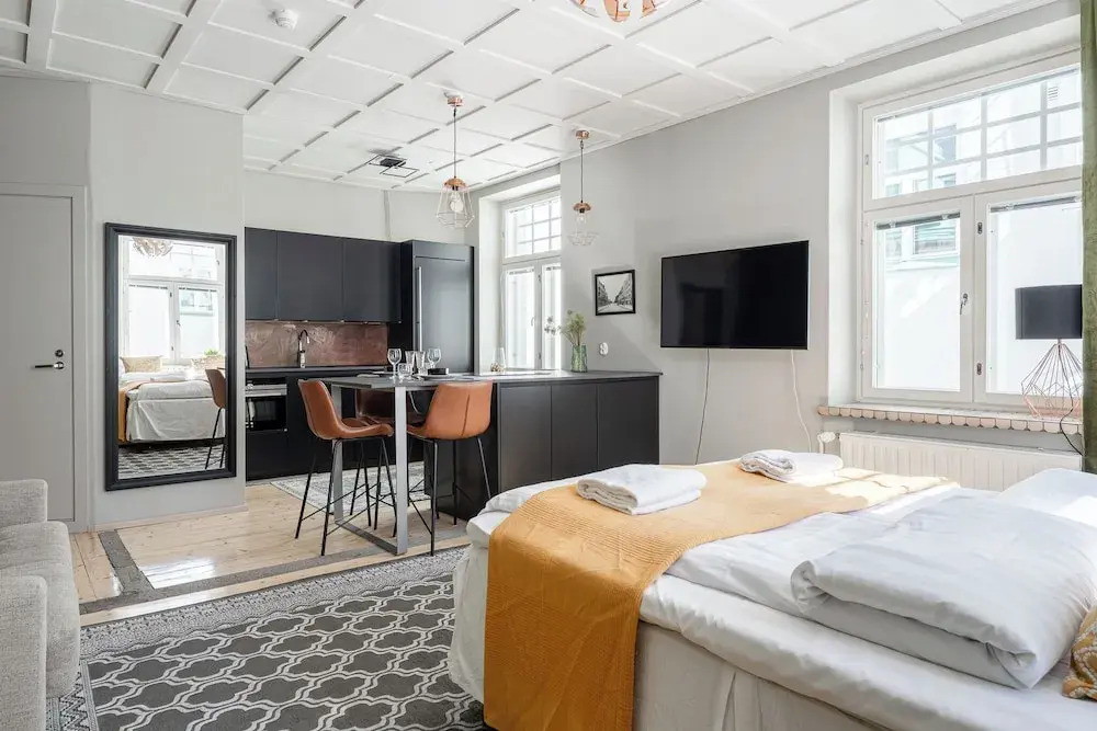Historical Studio & Excellent Location