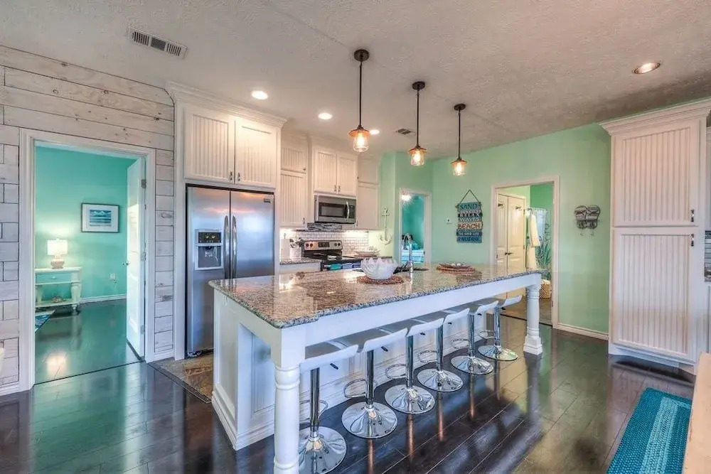 Coastal Cajun Getaway On The Beach! 3 Bedroom Home by Redawning