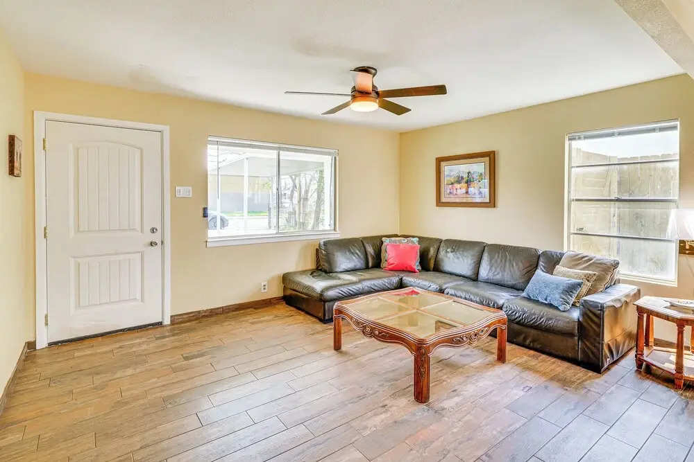 Sunny San Antonio Home Near Downtown: Pets Welcome