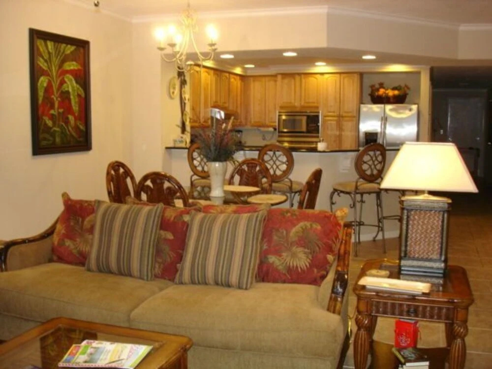 Colonnades 502