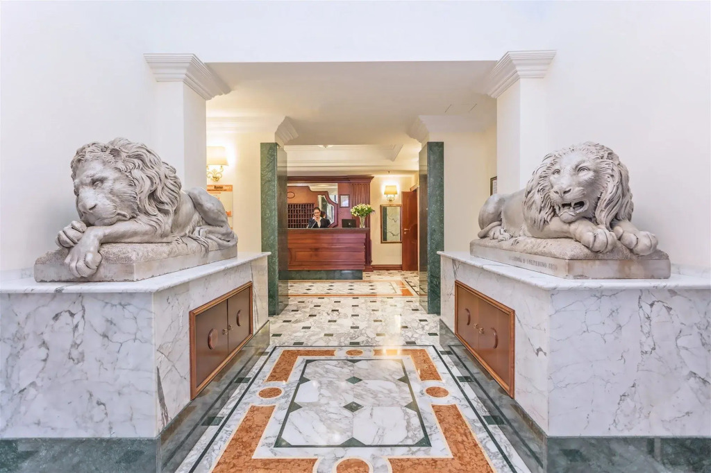 Raeli Hotel Regio