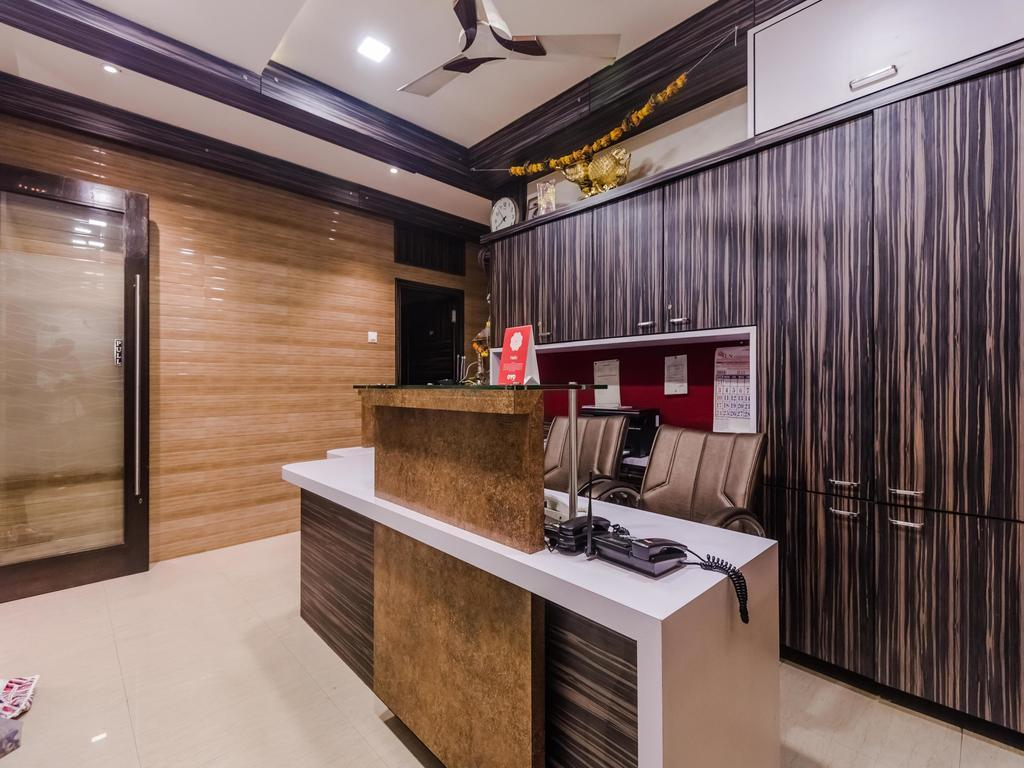 OYO 6371 Hotel Abrol