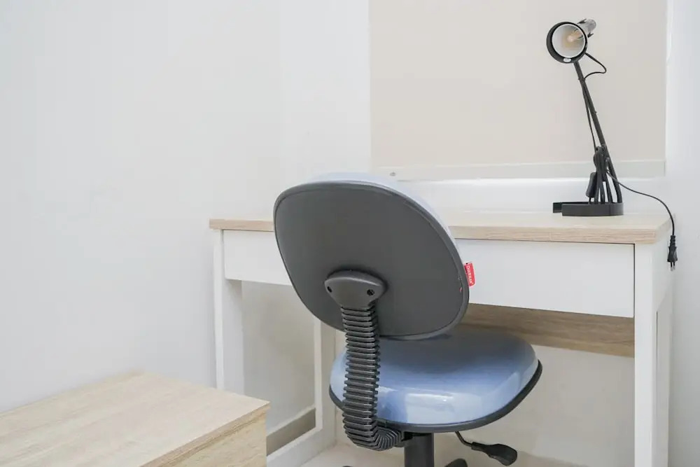 Comfortable Studio Apartment at Springwood Residence