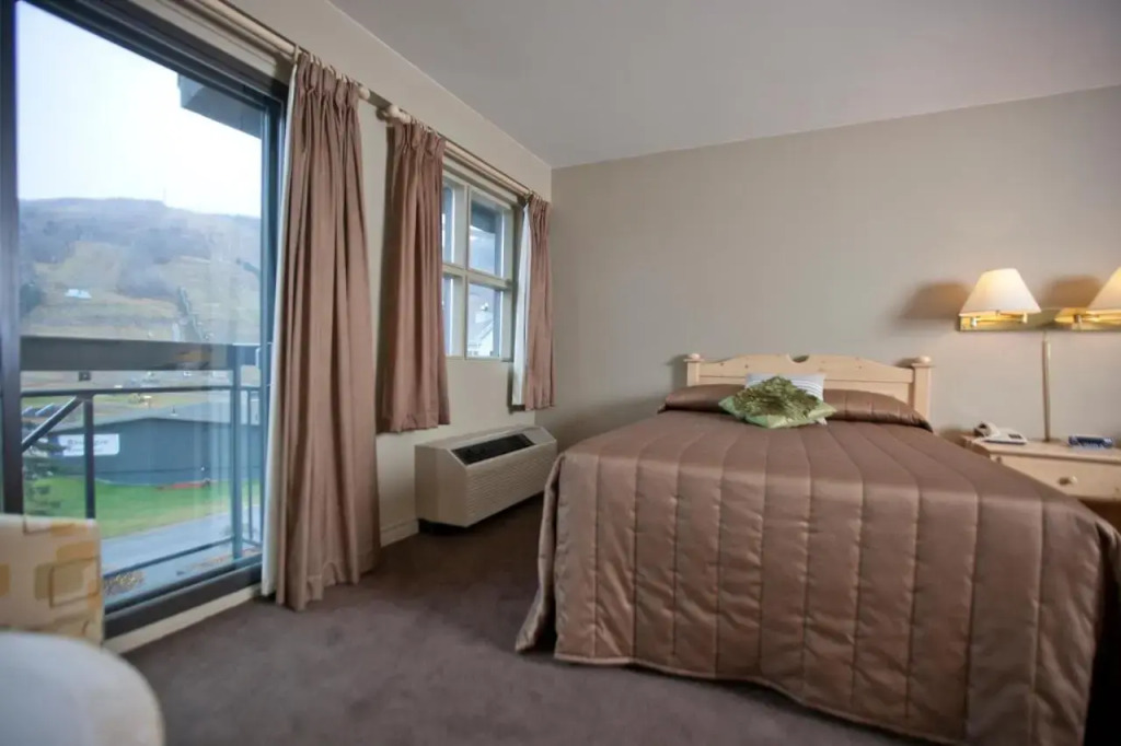 Stoneham Mountain Resort
