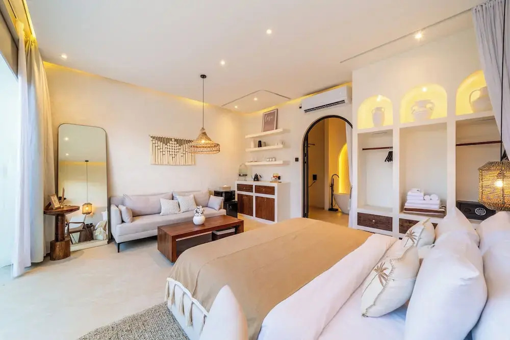 Amara Suite 2 by Orivista, Exclusive Couples Suite