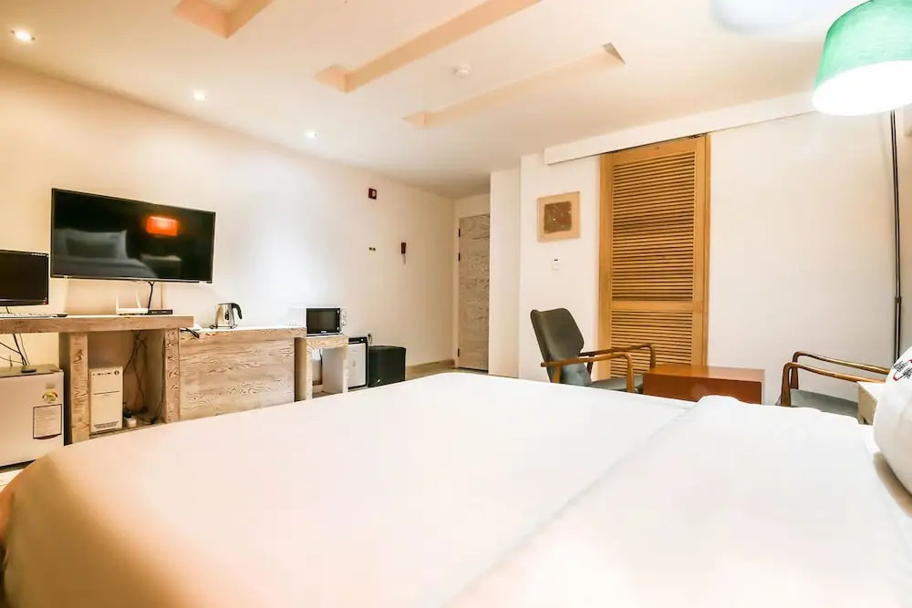 Apple Hotel