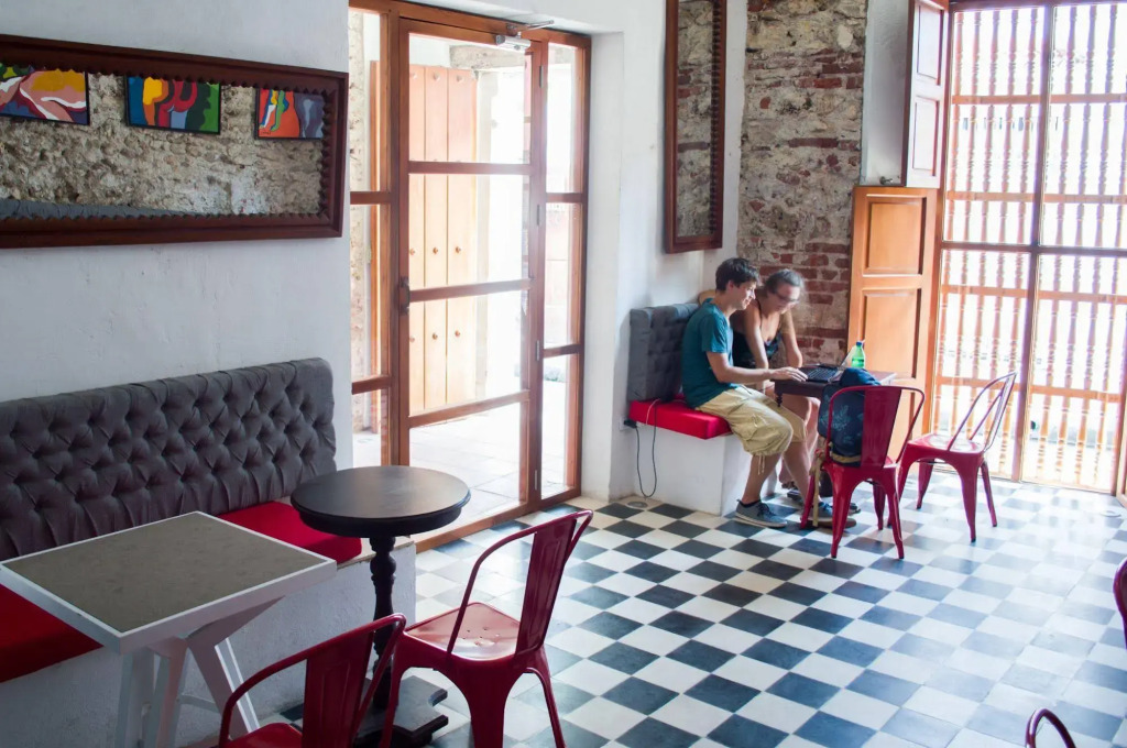Casa Ebano 967