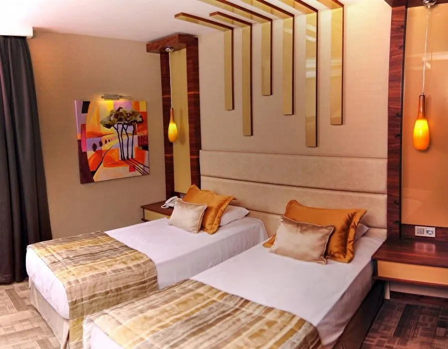 Avin Hotel