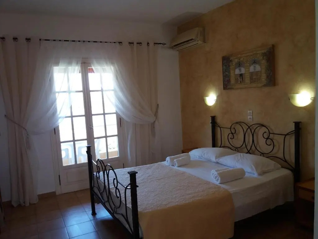 Athineos Apartments