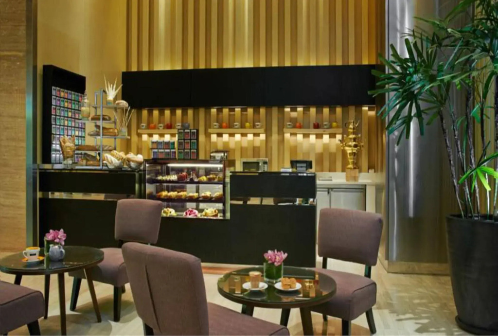VE Hotel & Residence
