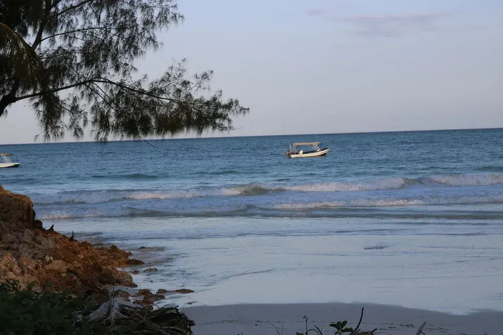 Room in Villa - A Wonderful Beach Property in Diani Beach Kenya, Dream Holiday Place